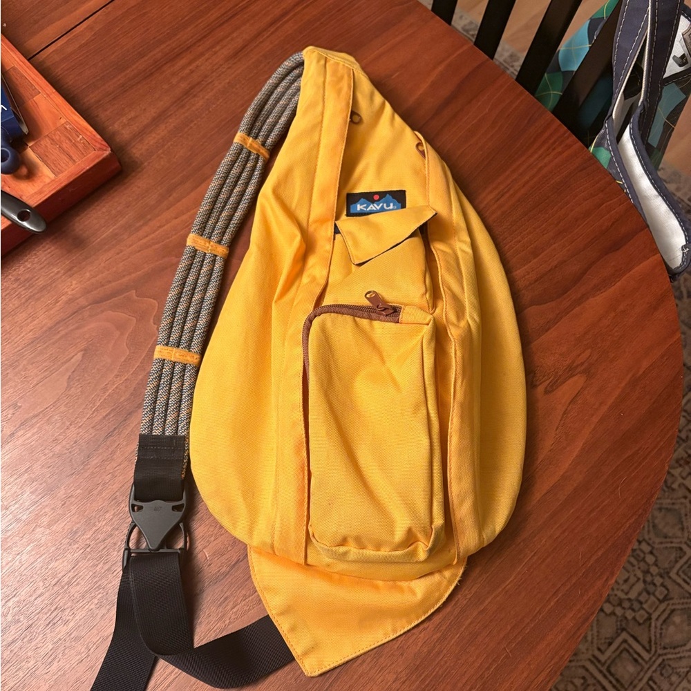 Kavu Yellow Messenger Bag Sporty Canvas Design